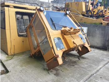 Cabine et intérieur HITACHI