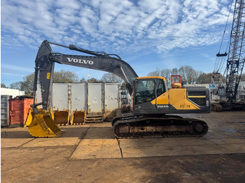 Pelle sur chenille VOLVO EC250EL