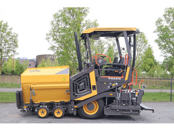 Travaux routiers VOLVO