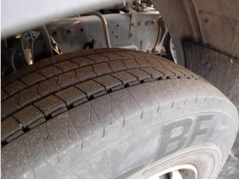 Tracteur routier Renault Premium 380 DXI: photos 5