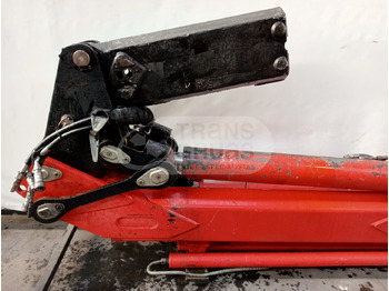 Grue auxiliaire FASSI