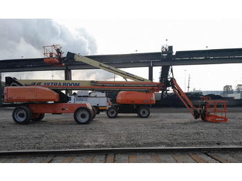 Chargeuse sur pneus télescopique JLG