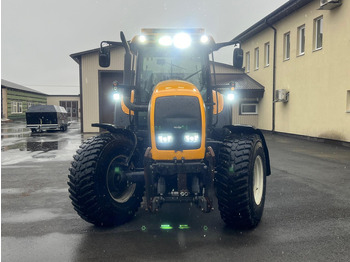 Tracteur agricole Valtra M150-4: photos 2