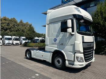 Tracteur routier DAF XF 530