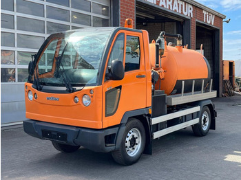 Camion vidangeur MULTICAR