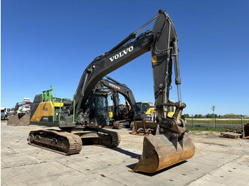 Pelle sur chenille VOLVO EC250ENL