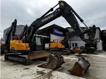 Pelle sur chenille VOLVO ECR235EL