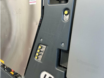 Balayeuse de voirie Hako Citymaster CM 2200 Kehrmaschine 2 m³: photos 3 Balayeuse de voirie Hako Citymaster CM 2200 Kehrmaschine 2 m³: photos 3