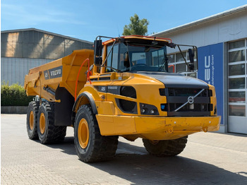 Camion benne VOLVO