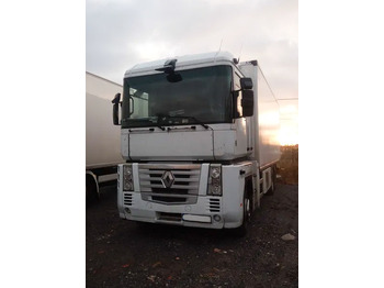 Camion frigorifique RENAULT Magnum 460