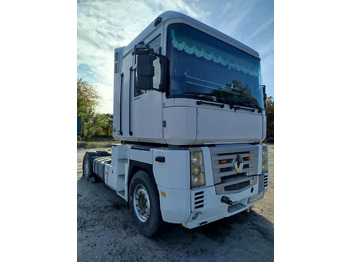 Tracteur routier RENAULT Magnum 440