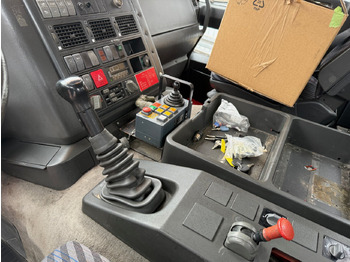 Camion ampliroll, Camion grue EuroTech 240E38 6x2-4 EuroTech 240E38 6x2-4, Lift-/Lenkachse, Seilwinde, Kran Hiab 100: photos 5 Camion ampliroll, Camion grue EuroTech 240E38 6x2-4 EuroTech 240E38 6x2-4, Lift-/Lenkachse, Seilwinde, Kran Hiab 100: photos 5