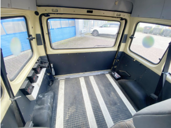 Minibus, Transport de personnes Ford Transit 2.5 4x2 Transit 2.5 4x2, Personentransporter, 8 Sitze: photos 4 Minibus, Transport de personnes Ford Transit 2.5 4x2 Transit 2.5 4x2, Personentransporter, 8 Sitze: photos 4