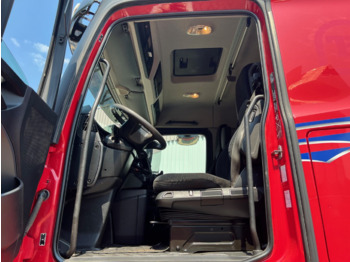 Photo d'intérieur 1: Camion benne Mercedes-Benz Arocs 2658 K 6x4 Arocs 2658 K 6x4, Retarder, Stahlmulde ca. 11m³, hydr. Heckklappenöffnung Photo d'intérieur 1: Camion benne Mercedes-Benz Arocs 2658 K 6x4 Arocs 2658 K 6x4, Retarder, Stahlmulde ca. 11m³, hydr. Heckklappenöffnung