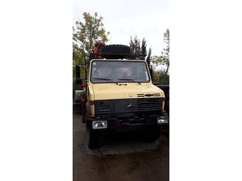 Véhicule de voirie/ Spécial UNIMOG