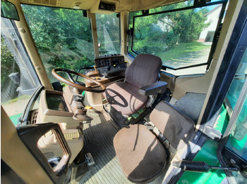 Tracteur agricole JOHN DEERE 6910: photos 2