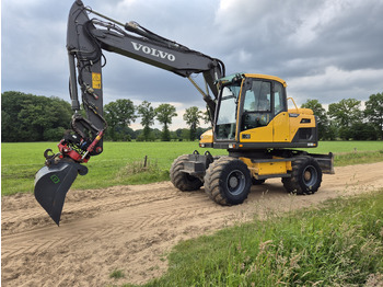 Pelle sur pneus VOLVO EW140D