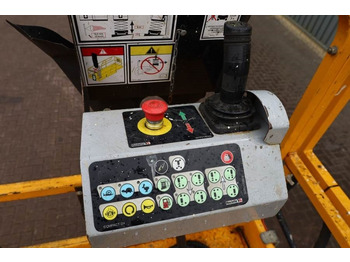 Nacelle ciseaux Haulotte Compact 12RTE Electric, 12m Working Height, 450kg: photos 5