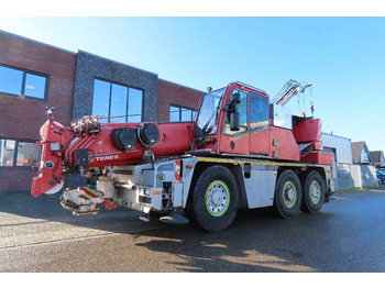 Grue tout-terrain DEMAG