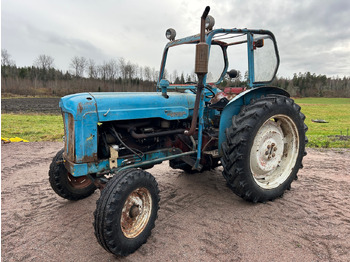 Tracteur agricole FORDSON