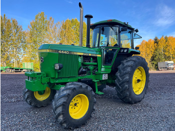 Tracteur agricole JOHN DEERE 40 Series