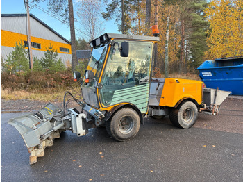 Véhicule de voirie/ Spécial