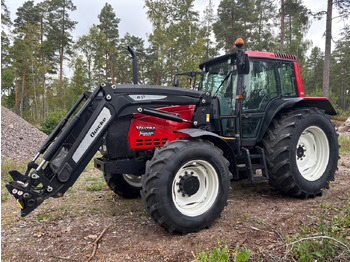 Tracteur agricole VALTRA