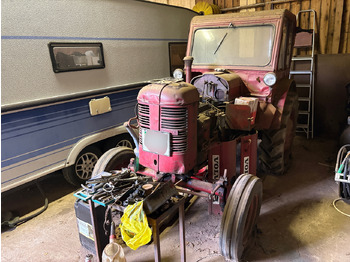 Tracteur agricole VOLVO