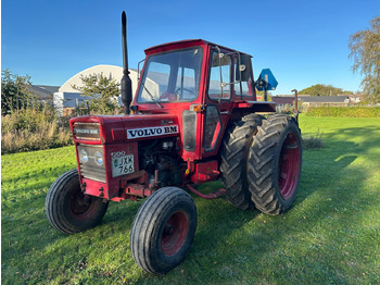 Tracteur agricole VOLVO