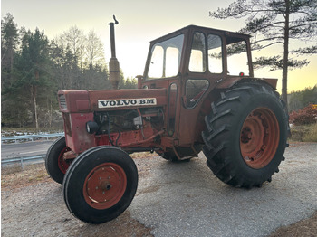 Tracteur agricole VOLVO