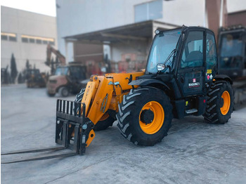 Chariot télescopique JCB