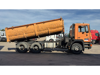 Camion benne MAN 26.342 (6X4 / BIG AXLE / GRAND PONT): photos 3