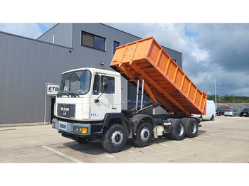 Camion benne MAN