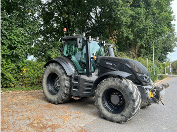 Tracteur agricole VALTRA T174 Versu: photos 3 Tracteur agricole VALTRA T174 Versu: photos 3