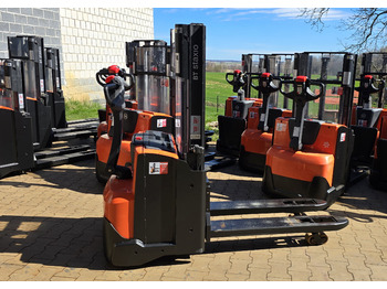 Transpalette BT Toyota SWE 200 D initial list wstępne podnoszenie wideł: photos 4 Transpalette BT Toyota SWE 200 D initial list wstępne podnoszenie wideł: photos 4