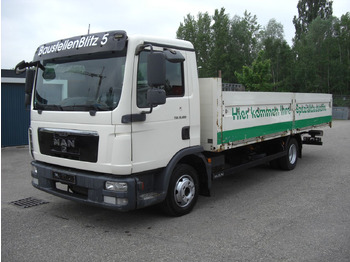 Camion plateau MAN