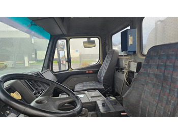 Camion citerne Mercedes Benz 1824 4x2 (Nr. 6217): photos 5 Camion citerne Mercedes Benz 1824 4x2 (Nr. 6217): photos 5