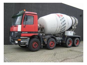 Camion malaxeur Mercedes MB3235: photos 1
