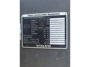 VOLVO digging bucket 1100 mm — crédit-bail VOLVO digging bucket 1100 mm: photos 2