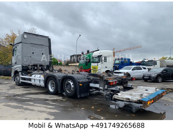 Camion porte-conteneur/ Caisse mobile Mercedes-Benz Actros V 2545 GigaSpace BDF LL*Retarder/LBW/L+L: photos 2 Camion porte-conteneur/ Caisse mobile Mercedes-Benz Actros V 2545 GigaSpace BDF LL*Retarder/LBW/L+L: photos 2