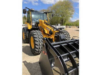 Chargeuse sur pneus JCB TM 320S: photos 2