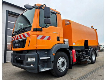 Balayeuse de voirie MAN TGM 18.250