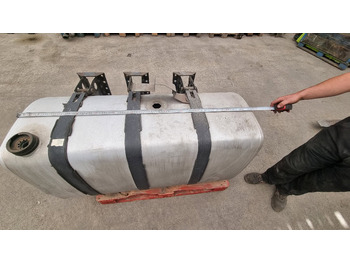 Réservoir de carburant pour Camion Serbatoio Volvo 570 lt: photos 2
