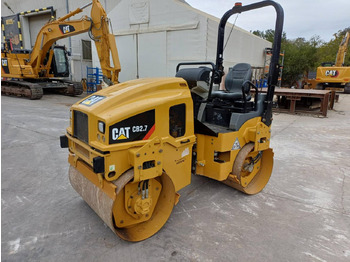CAT CB2.7LRC — crédit-bail CAT CB2.7LRC: photos 1