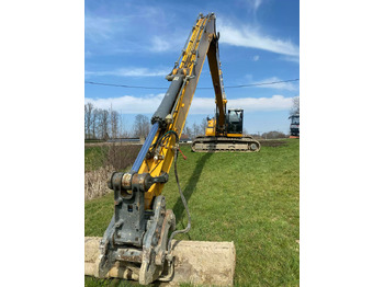 Pelle sur chenille LIEBHERR R 926
