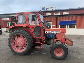Tracteur agricole VOLVO
