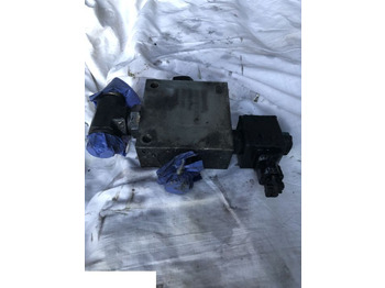 Valve hydraulique pour Machine agricole Blok Hydrauliczny: photos 3
