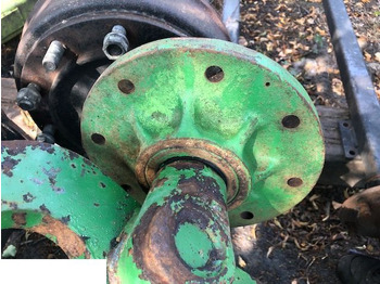 Moyeu JOHN DEERE