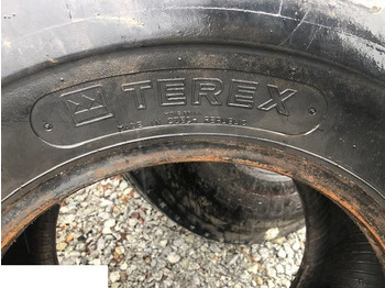 Pneu TEREX