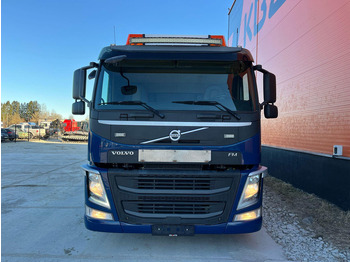 Camion plateau, Camion grue Volvo FM 460 8x2*6 HIAB 302E-6 / PLATFORM L=6720 mm: photos 2